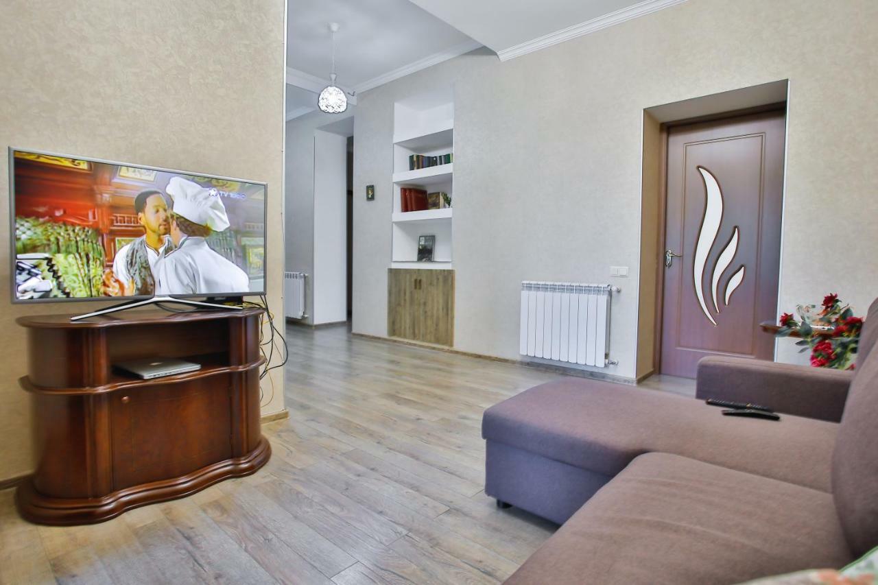 Apartment Anano 库塔伊西 外观 照片